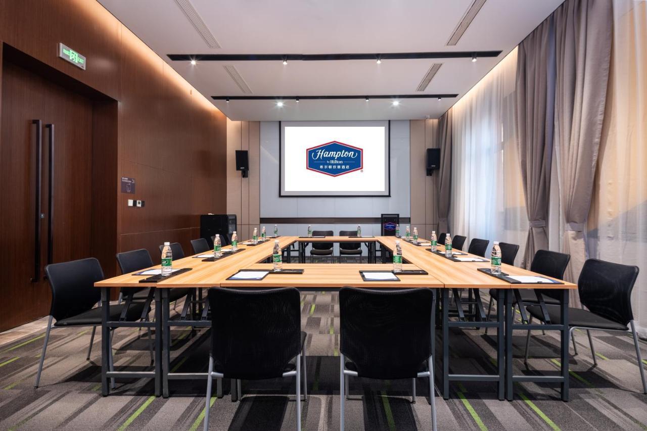 Hampton By Hilton West Railway Station Lize Business District